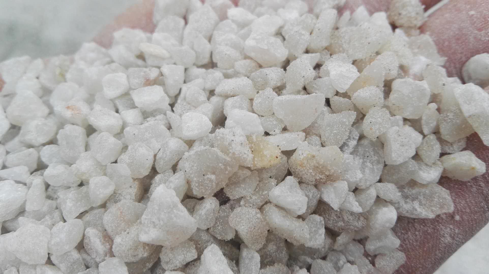 石英砂<a href='http://m.ss-word.com/jsll/' target='_blank'><u>濾料生產(chǎn)廠家</u></a>